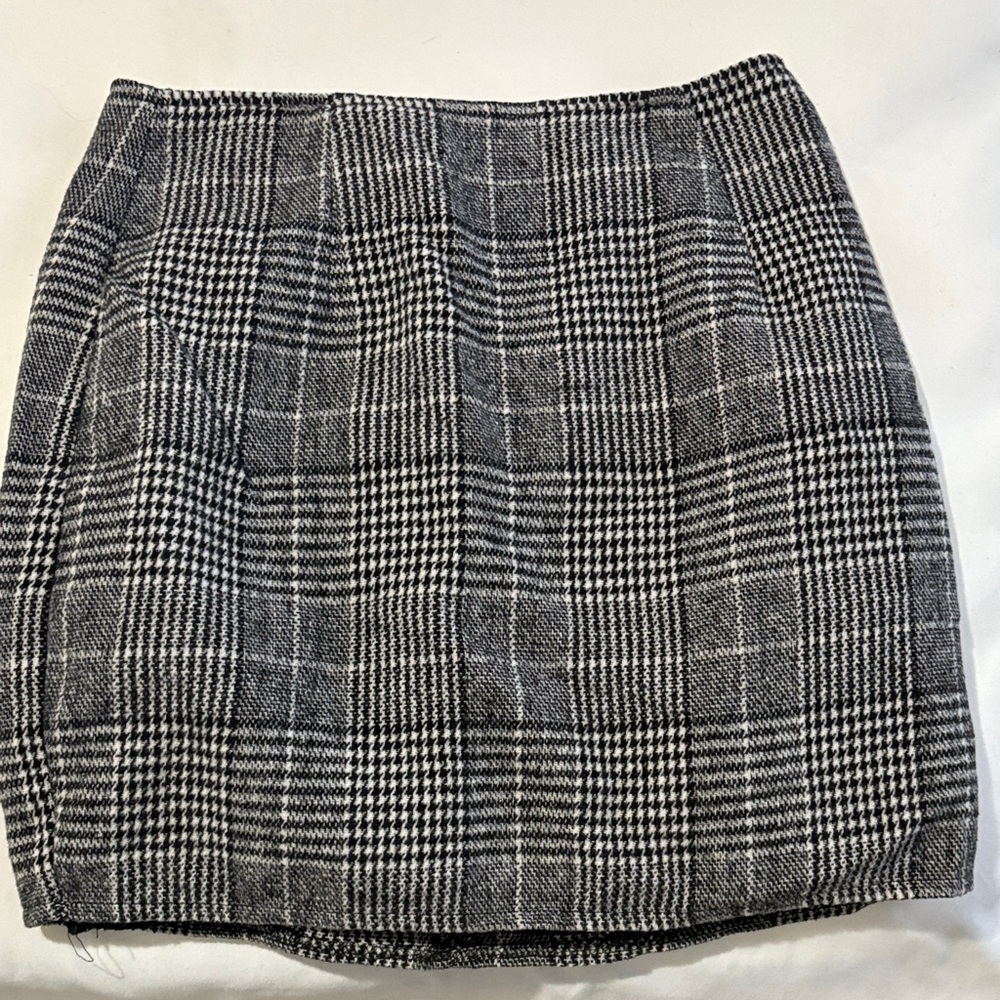 HAODUOYI Black and White Checkered Mini Skirt